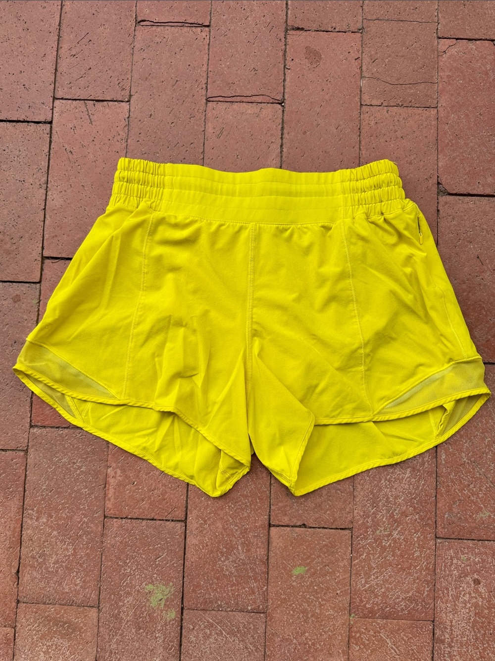 🍋 Lululemon Hotty Hot High-Rise Lined Shorts